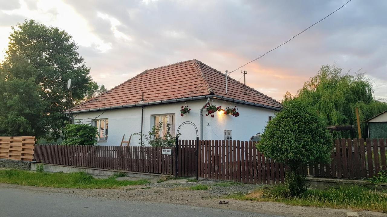Tepke Guesthouse Garab Exterior photo